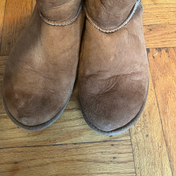 UGG Women’s Classic Short II Boots - Picture 9 of 9